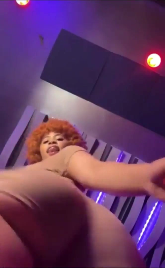 Ice Spice Show Off Big And Round Butt Bouncing