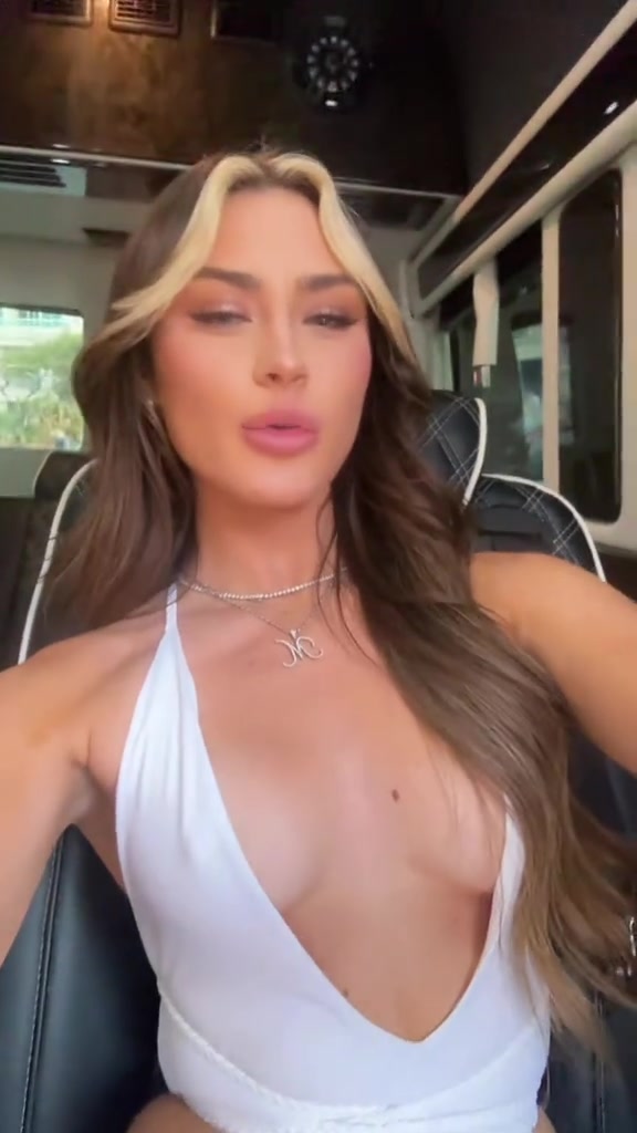 Mckinley Richardson Camshow Tits So Erotic