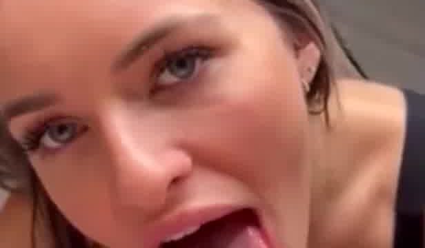 Aleshiaxxx Porn Leaked – DeepThroat & Facial Cumshot