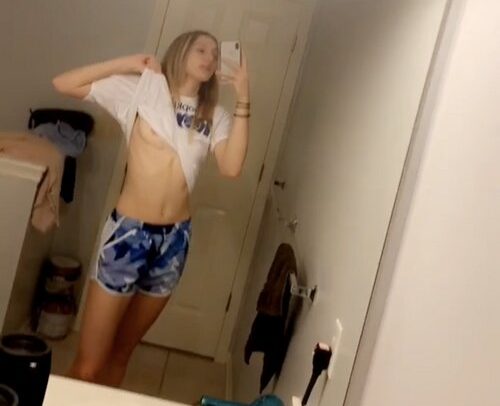 Paige Bueckers s – Caught Masturbating while taking a Bath