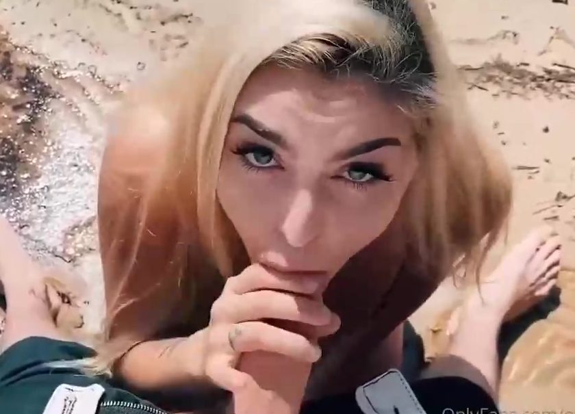 Emily Rinaudo Onlyfans Leaks – Sucking Cock Outdoor !
