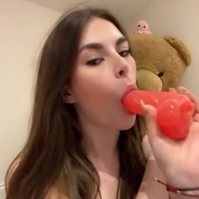 Lauren Alexis  – Sucking Dildo So Lewd