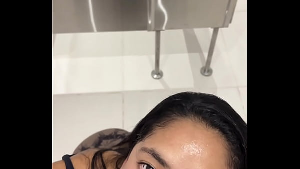 I suck my best friend’s huge cock in the bathroom at the mall -amateur couple- nysdel
