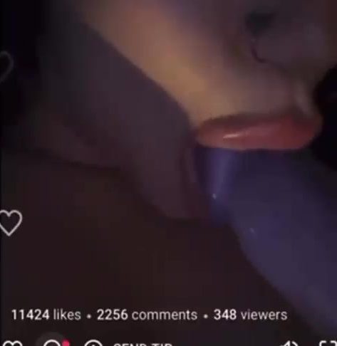 Meldadel Leaked – Sucking Dildo Orgasm