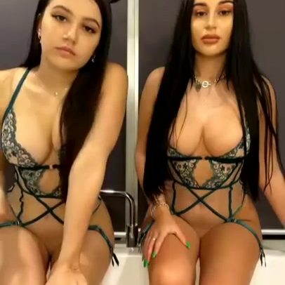 Mikaela Testa Leaks – Leasbian Masturbating So Lewd