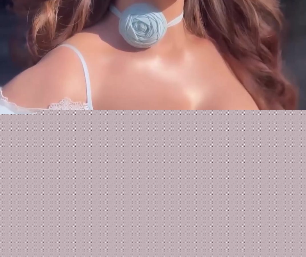 Urvashi Rautela Naked Tease Big Boobs