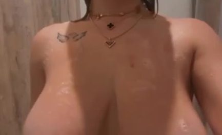Kaitlyn Krems Nudes – Shaking Big Boobs In Bathroom