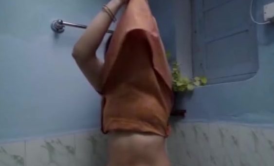 Urvashi Rautela Viral Video – Shower Masturbation Orgasm